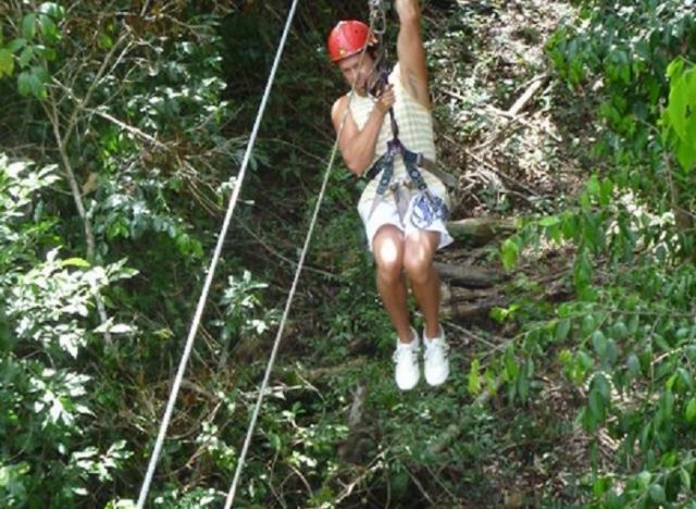 Instalaciones en el cenote